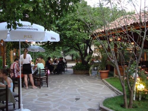 Chakarova Guest House - image 8