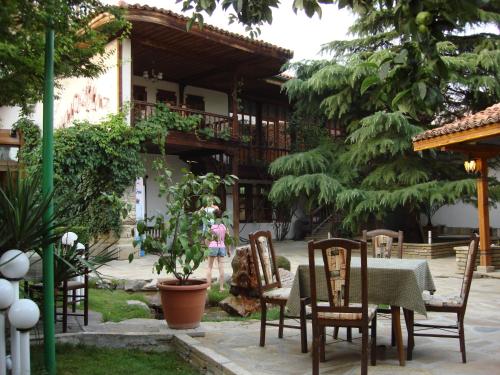 Chakarova Guest House - image 3