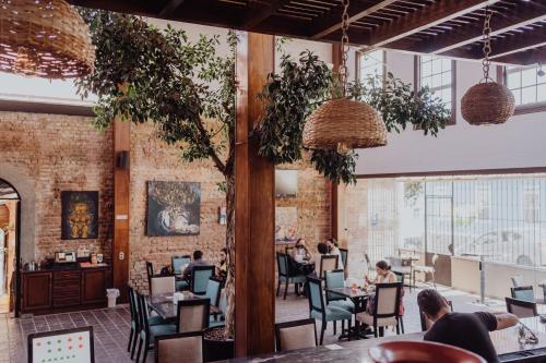 Great food & dining