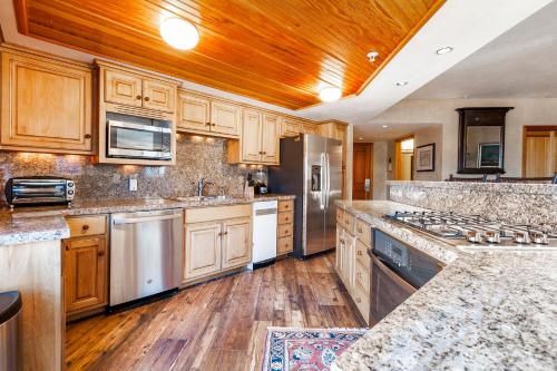 The Caledonian by All Seasons Resort Lodging - Accommodation - Park City