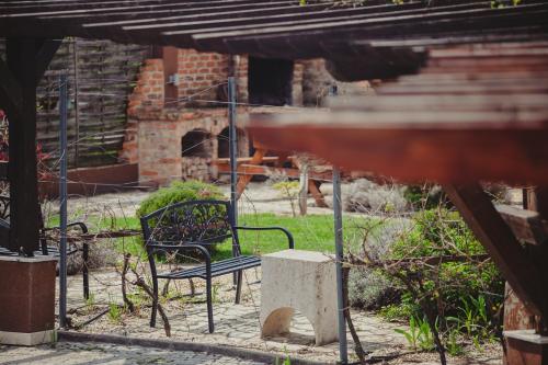 Petrény Borpanzió - image 10