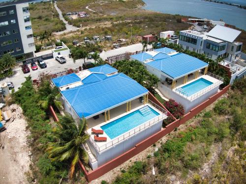 スイミングプール, Reflection Z 5 Star Villa in ロウランズ