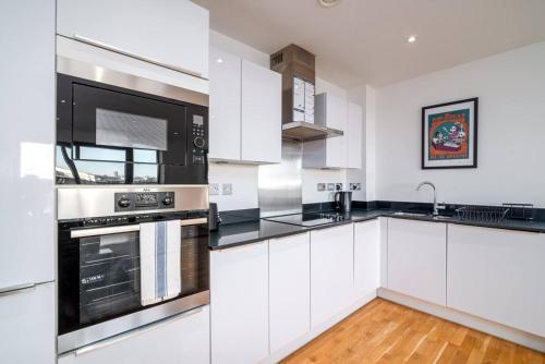 Stunning Riverside View Apartment, near Canary Wharf & O2, Londýn (fotografie 4)