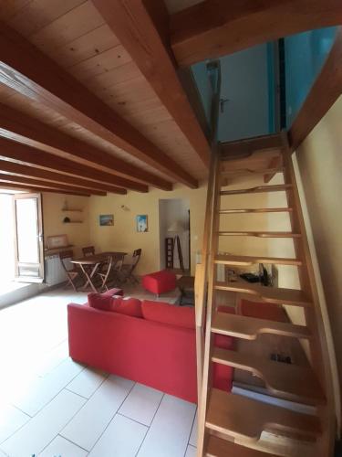 Loc laroque gîte à louer Montmurat
