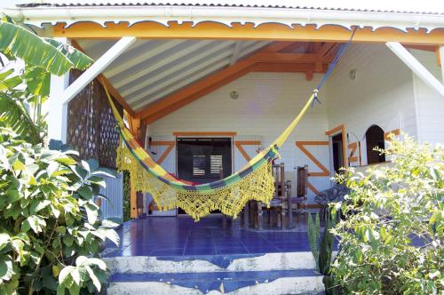 2 bedrooms, 4 beds