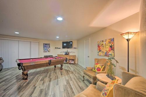 Malakoff Lakefront Home Golf Course On-Site! in Malakoff, USA