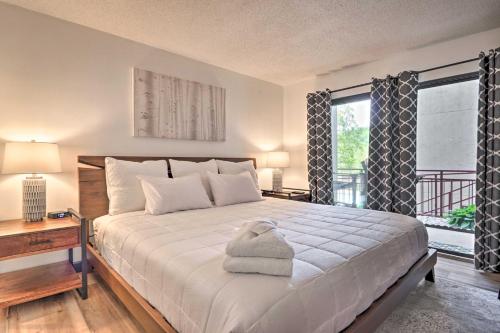 Walk Downtown! Gatlinburg Condo with Patio and Pool Walk Downtown! Gatlinburg Condo with Patio and Pool