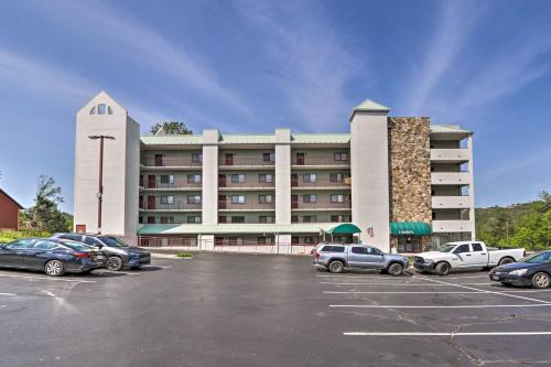 Walk Downtown! Gatlinburg Condo with Patio and Pool Walk Downtown! Gatlinburg Condo with Patio and Pool