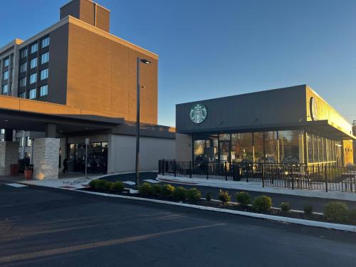 Holiday Inn Express & Suites Ft. Washington - Philadelphia, an IHG Hotel