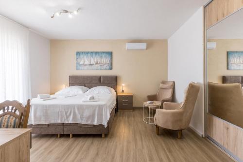 Bed & Breakfast Senator, Podstrana (foto 2)