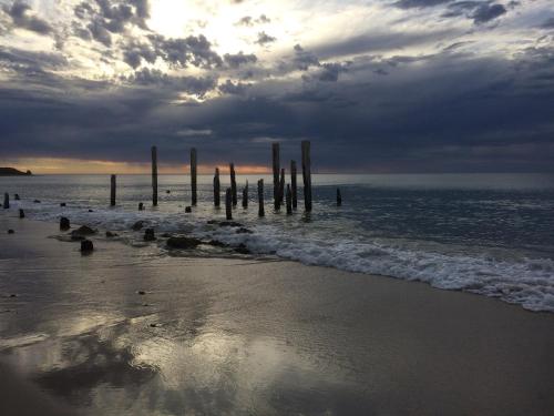 Port Willunga Ocean Views Beachhouse