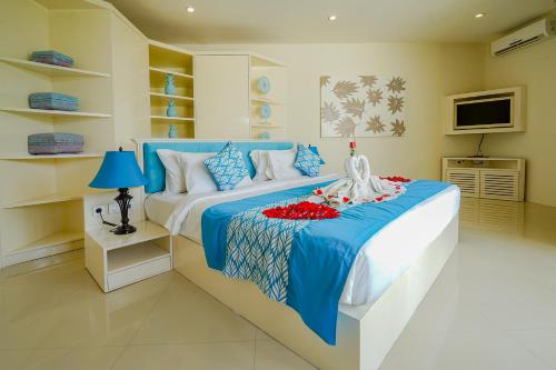 Awila Villas Kuta 3-Bedroom Private Pool Villas Near Kuta Beach - image 4