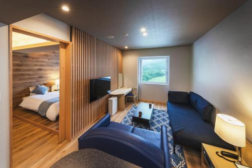 Suite with Mountain View