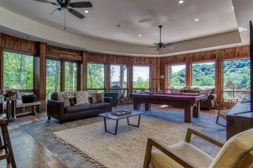 Luxury Lookout in Sevierville, USA