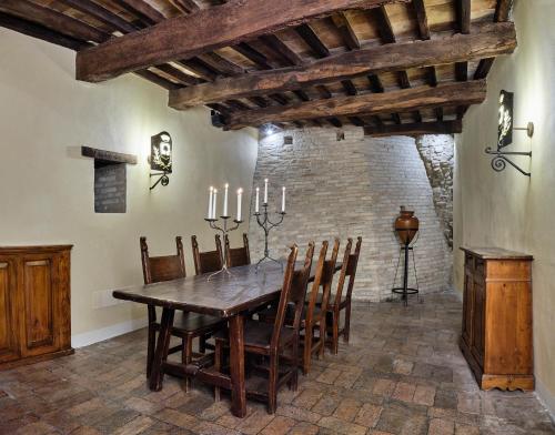 Palazzo Viviani - Castello di Montegridolfo