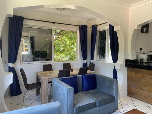 บริการและสิ่งอำนวยความสะดวก, Royal Palms Apartment A4 in อึมทวาปา