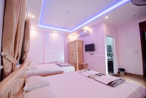 75 MOTEL - Photo 2