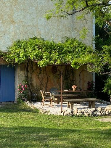 Gite l' Embrassement le Luquet Saint Beauzeil 82 in Montaigu-de-Quercy