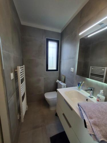 Charmant studio moderne avec extérieur "Dormir en provence" 5