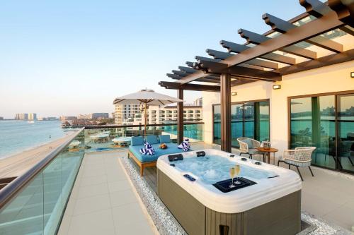 Balcony/terrace, Taj Exotica Resort & Spa, The Palm, Dubai in Dubai