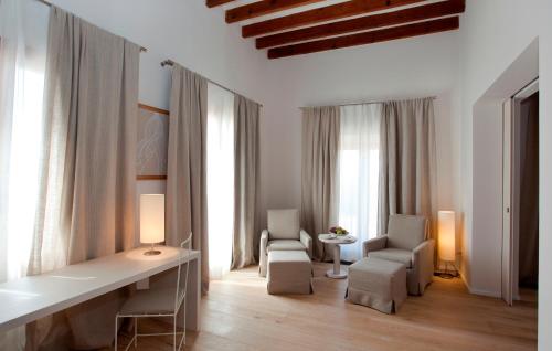 Suite de lujo con terraza Fontsanta Hotel Thermal & Spa - Adults Only 6