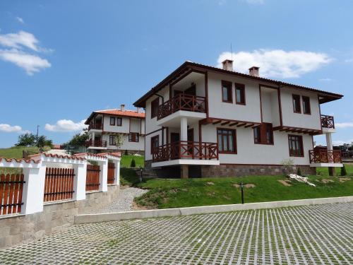 B&B Tryavna - Guest House Ivanini Houses - Bed and Breakfast Tryavna