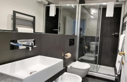 Two-Bedroom Apartment image 9
