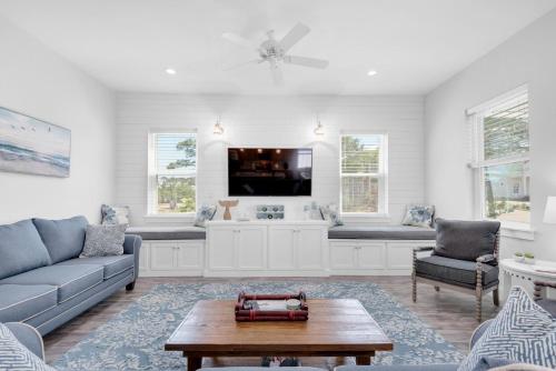 The Coastline Inn by RealJoy Vacations - image 16