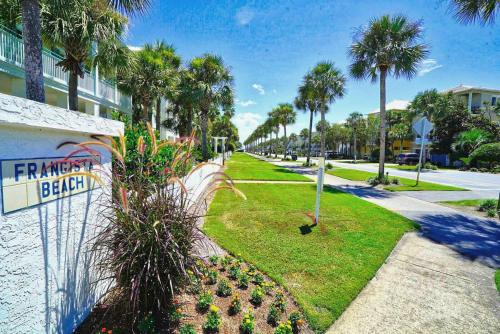 The Coastline Inn by RealJoy Vacations - image 19