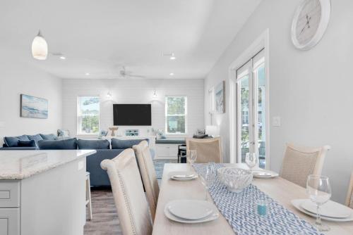The Coastline Inn by RealJoy Vacations - image 26
