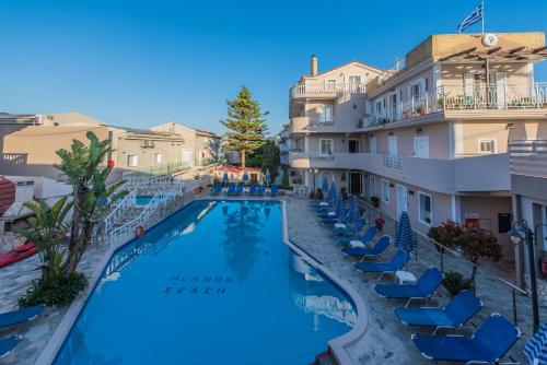 Planos Beach - image 14