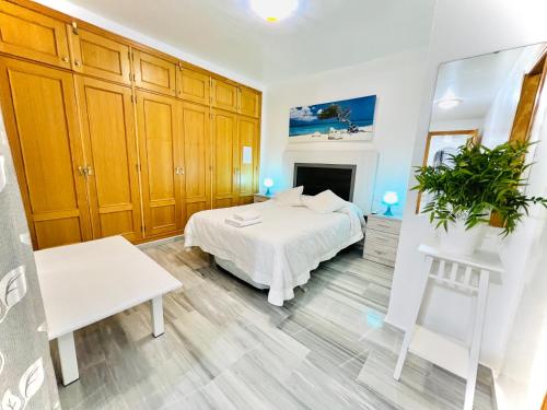 Precioso apartamento cerca del mar con wifi, piscina y parking in La Herradura