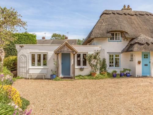 Pass the Keys Charming Apartment Attached To Thatched Cottage