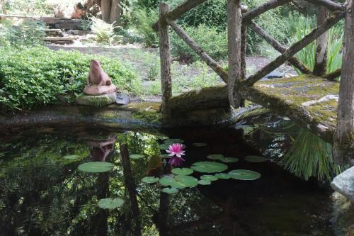 The Frogtown Inn in Canadensis