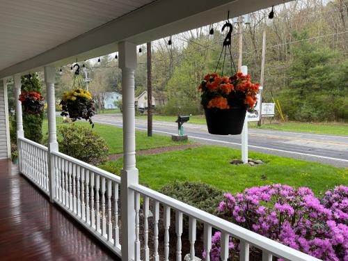The Frogtown Inn in Canadensis