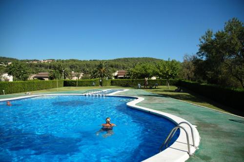 สระว่ายน้ำ, Les Palmeres 8 in ลาตอเร เบยา