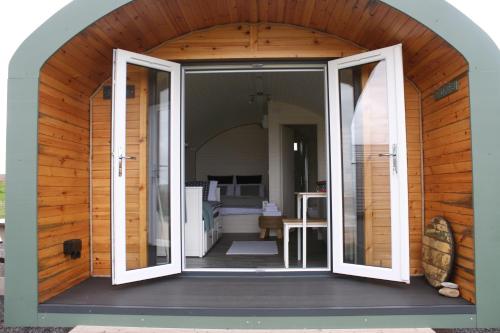 Strathy Bay Pods in Portskerra