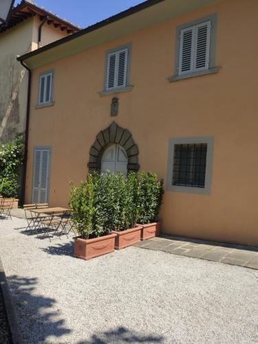 Bejárat, Dépendance in Villa Albachiara (Dependance in Villa Albachiara) in Carmignano