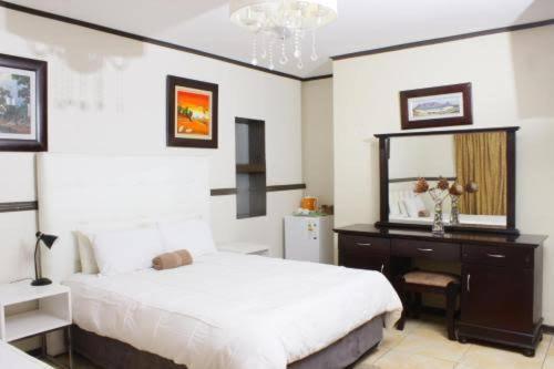 Petra Guest House – Edenvale, PA