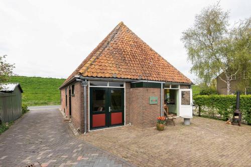 Private Characteristic farmhouse near the lake