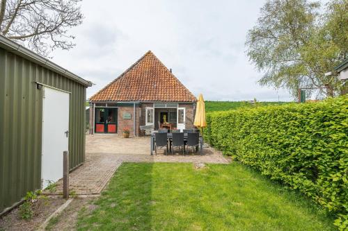 Private Characteristic farmhouse near the lake