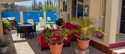 Palvelut, Cozy home under the Sun with Swimmingpool in Paradera