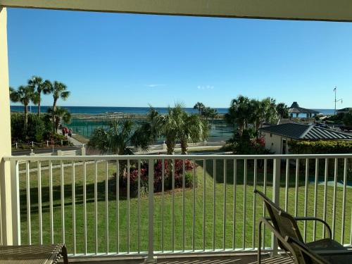 Unit 202 - East View of Gulf of Mexico- Gold unit at Bronze Rate! - image 12