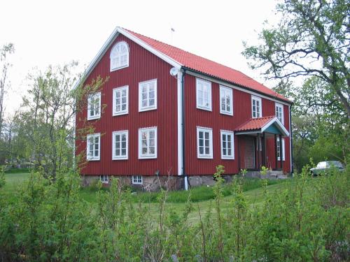 . Spjutsbygds Gårds Bed and Breakfast