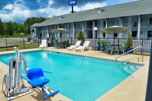 Days Inn by Wyndham Hardeeville Near Hilton Head