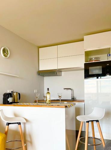 Appartement calme et propre avec vue sur la mer in Saint-Laurent-du-Var