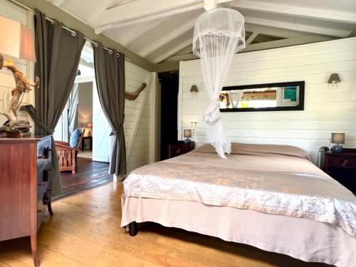 Villa Corali, vue mer, piscine, Pointe Batterie Deshaies in Deshaies