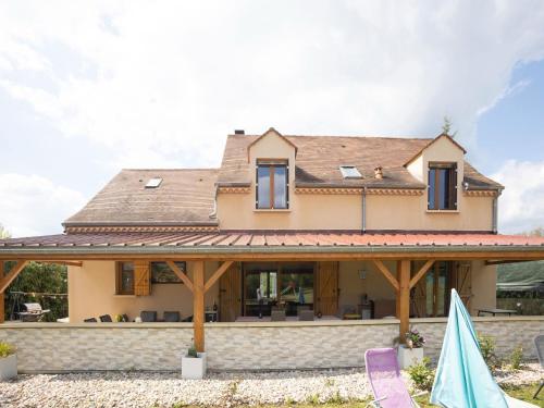 Spacious holiday home in Nabirat with outdoor pool gîte à louer Saint-Cirq-Madelon