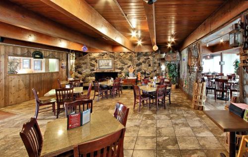 Cadillac Sands Resort