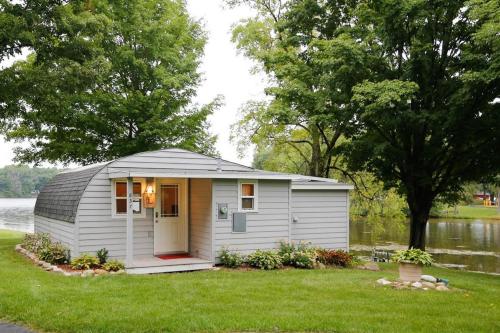 A szálláshely kívülről, Cozy Quonset Hut On Maple Lake in Paw Paw